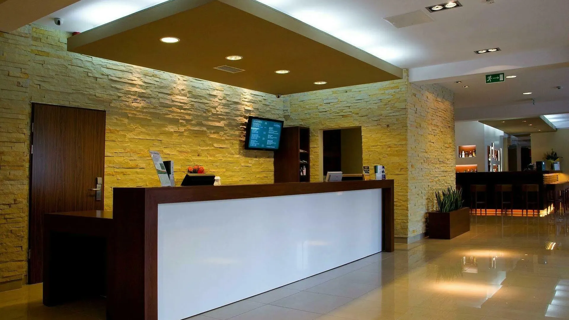 Desilva Inn Katowice Airport Pyrzowice 3*,